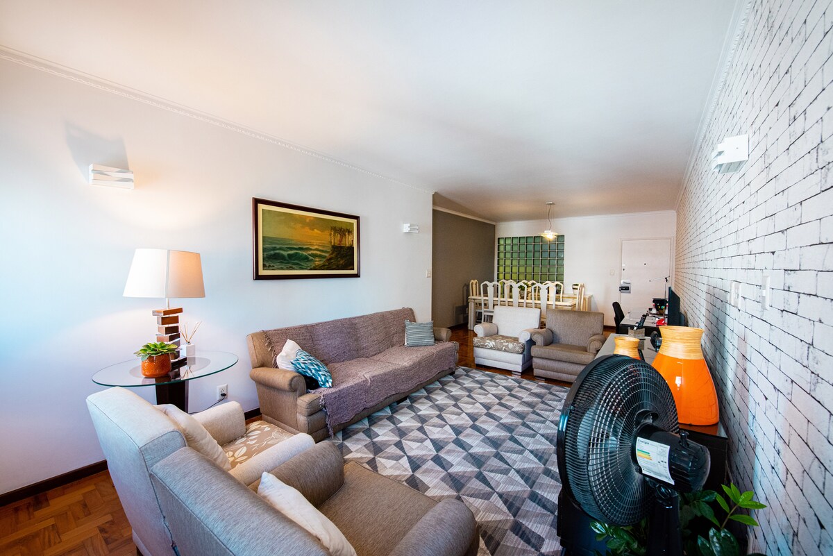 Top performing Airbnb: Quiet,Modern,Comfortable,in heart of Paulista Ave in Bela Vista