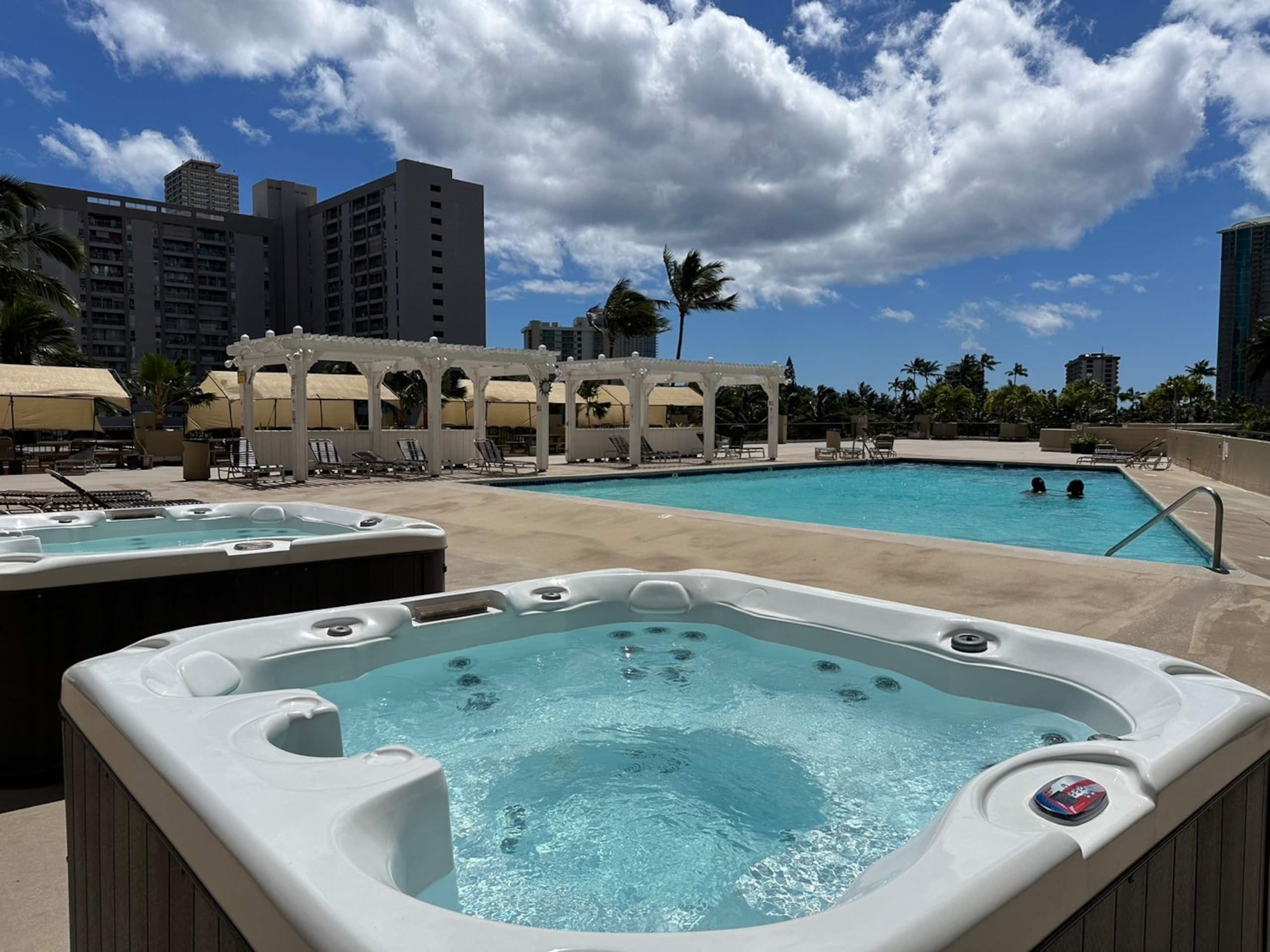 Condo in Honolulu · ★4.79 · Studio · 1 bed · 1 private bath - Image 6