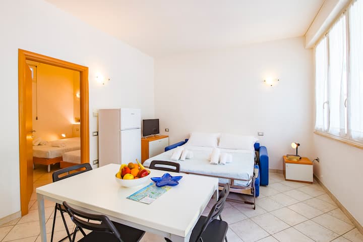 Appartamento Con Terrazza Al Piano Terra Rialzato - Cattolica
