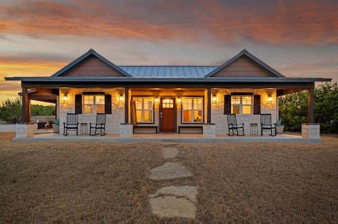 Texas Hill Country German Style Cabin in Hye, TX
