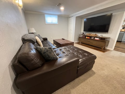 Top performing Airbnb: Apartment with large yard in thriving Arvada in Arvada