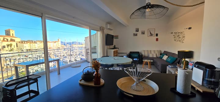 Beau T3 Vue Mer Et Port + Parking + Clim - La Ciotat