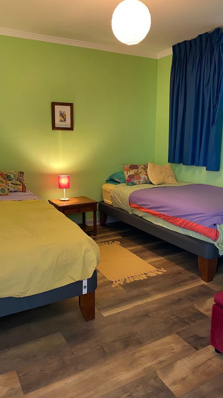 غرفة النوم 2