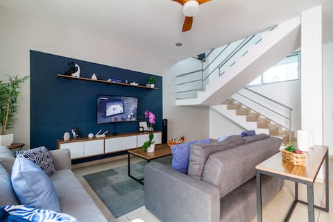 Top performing Airbnb: Casa AzulTur Excellent Location, 5BRoom 14 Gues AC in Guadalajara