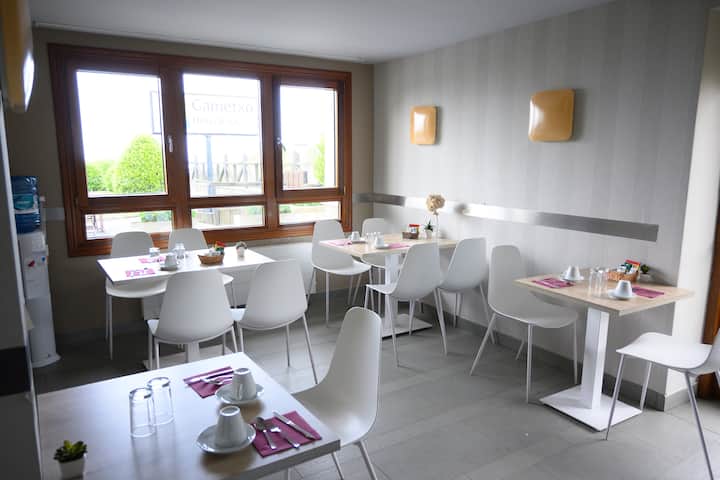 Apartment For 2 In Urdaibai By Hotel Gametxo - Bermeo