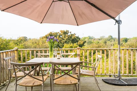 Charming & Tranquil Gower Retreat - 3 Cliffs Bay