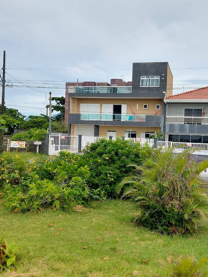 Linda Casa Com Piscina, à Beira-mar, Em Matinhos - Matinhos