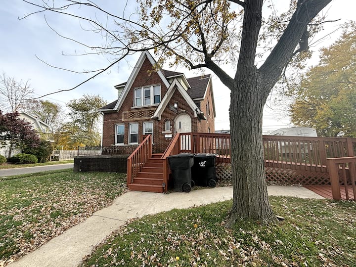 Evanston Flat - Detroit, MI