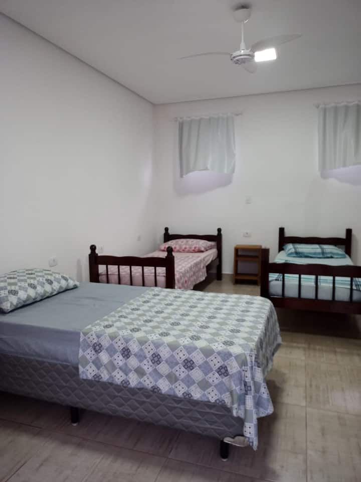 Chumba cha 2 - kinalala watu 3