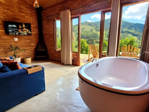 Popular Airbnb listing: Chalet Manacá • Privileged View in Paraisópolis