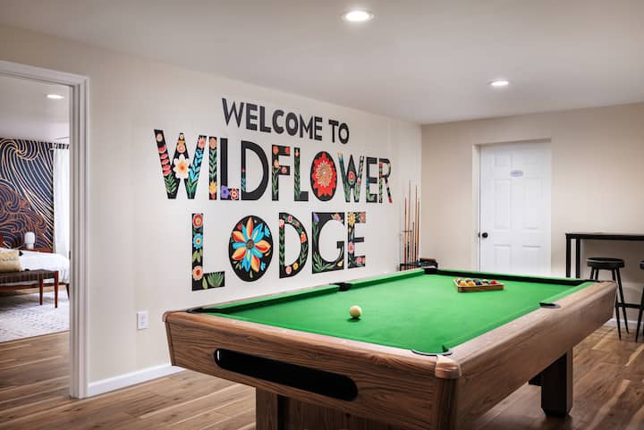Luxury Lodge Fire Pit, Hot Tub, & Sauna