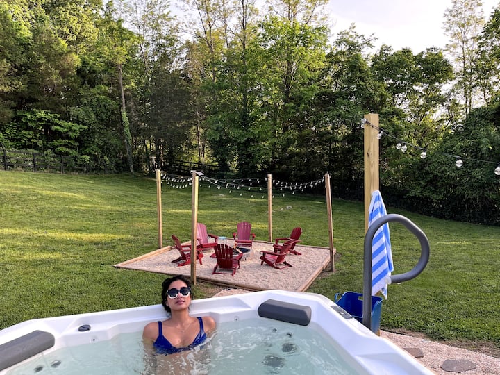 Luxury Lodge Fire Pit, Hot Tub, & Sauna