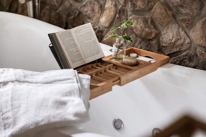 Luxury Lodge Fire Pit, Hot Tub, & Sauna