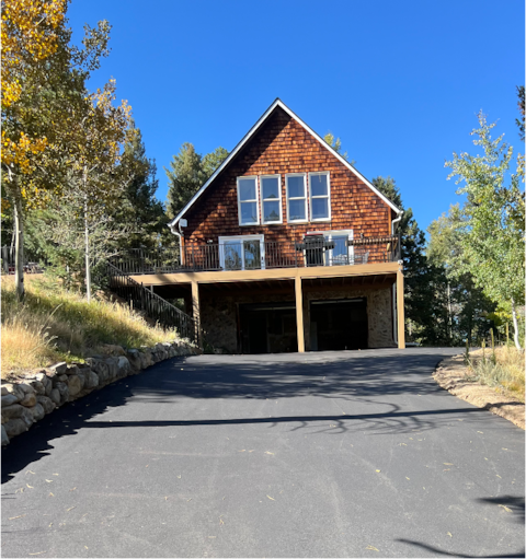 Secluded 3 br (+loft) +2 bath Mtn Cabin w/ Hot Tub