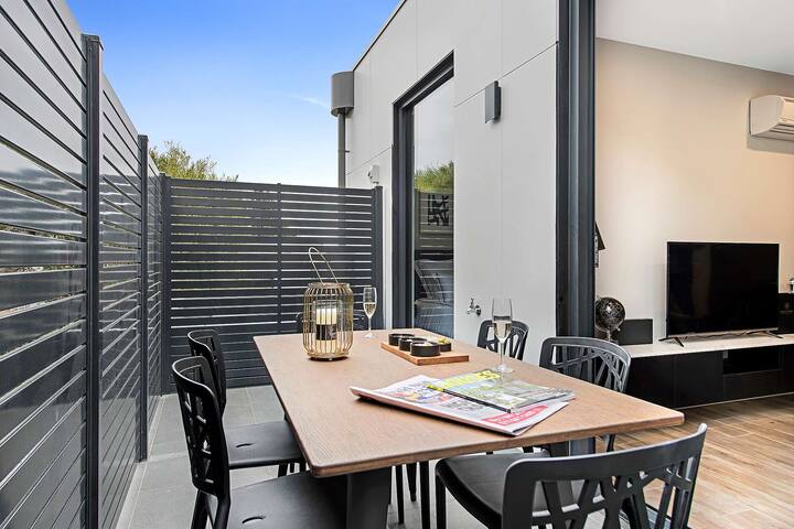 Short Stay 2 Bed Premier Manhattan Caulfield Nth gallery image 3