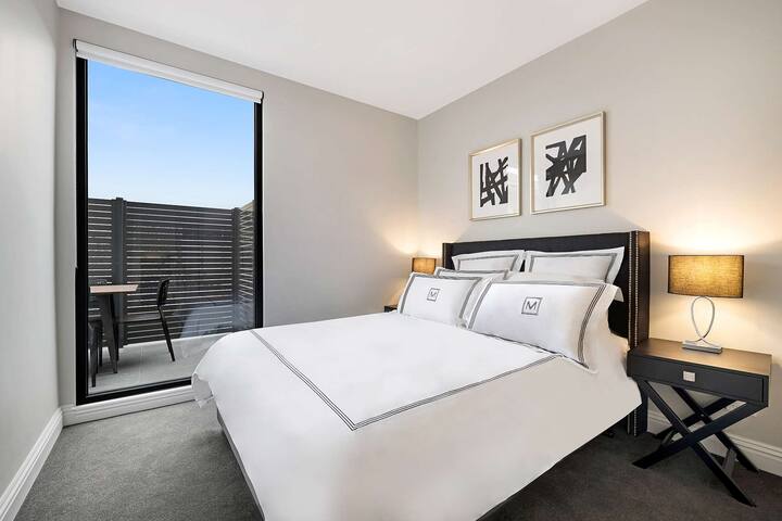 Short Stay 2 Bed Premier Manhattan Caulfield Nth gallery image 5