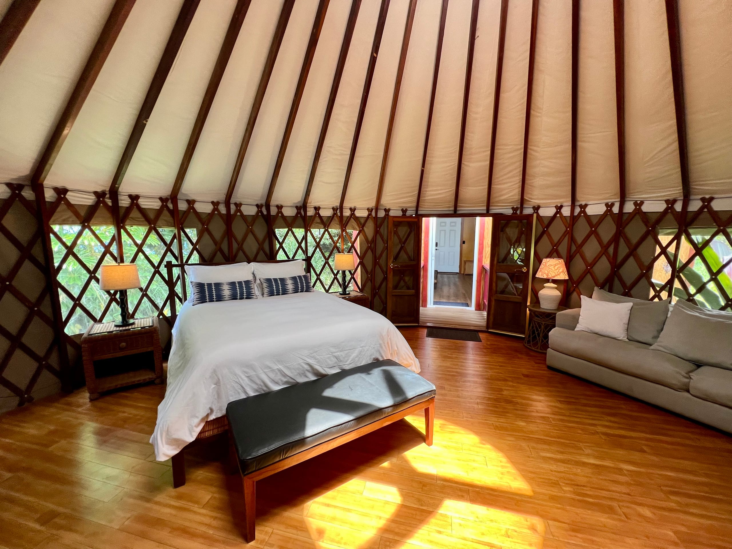 Magical farm retreat, stunning yurt & spa bathroom - Photo 19