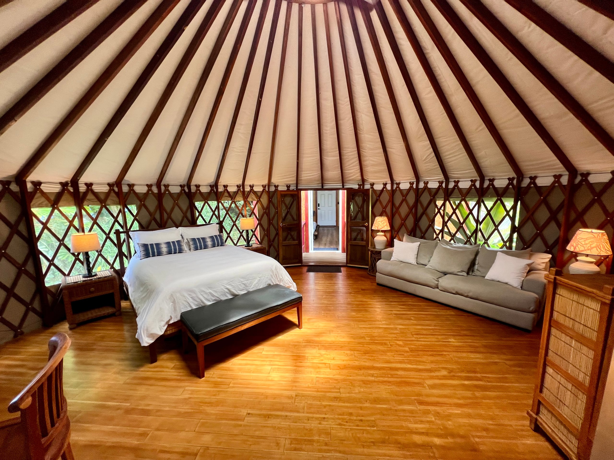 Magical farm retreat, stunning yurt & spa bathroom - Photo 15