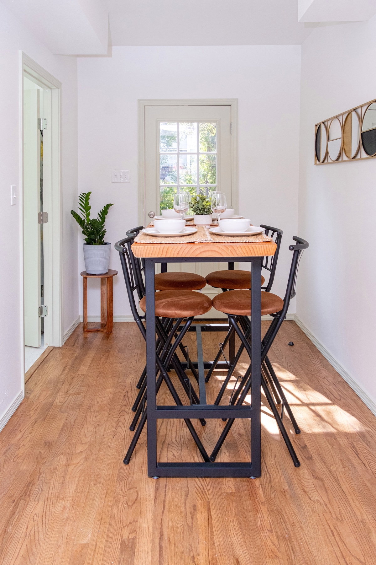 Stylish East Austin Home • King Suite • Near UT