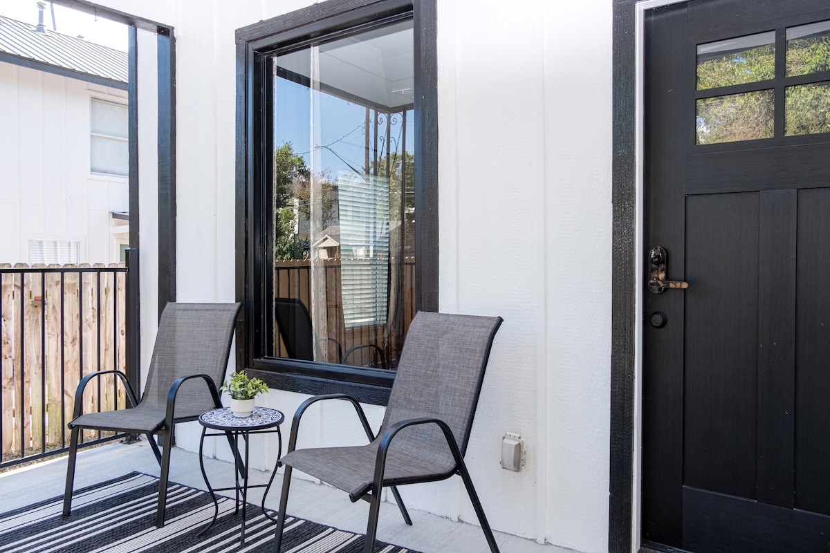 Stylish East Austin Home • King Suite • Near UT