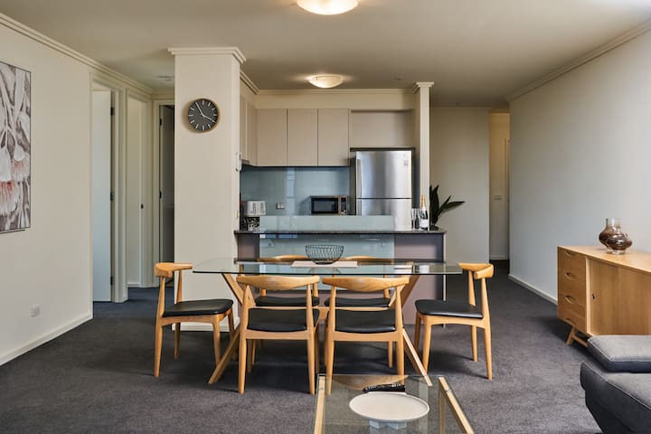 Exclusive Stays – The Sentinel (5a) gallery image 2