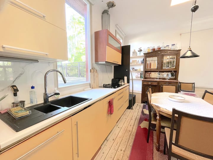 Balcony With Three Bedrooms And Free Parking. - Riga