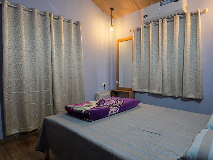 Chumba cha kwanza cha kulala