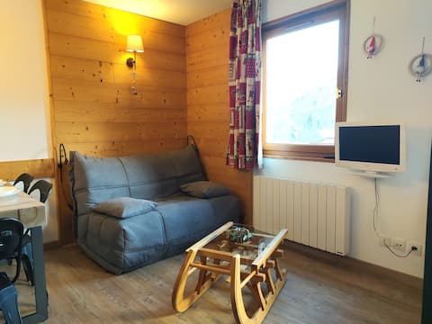 Top performing Airbnb: 2* apartment 4-6 people in the center of St. Sorlin in Saint Sorlin D'arves