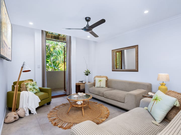 Sea Port Douglas Coastal Inspired 2 Bed Apartment - 포트더글라스