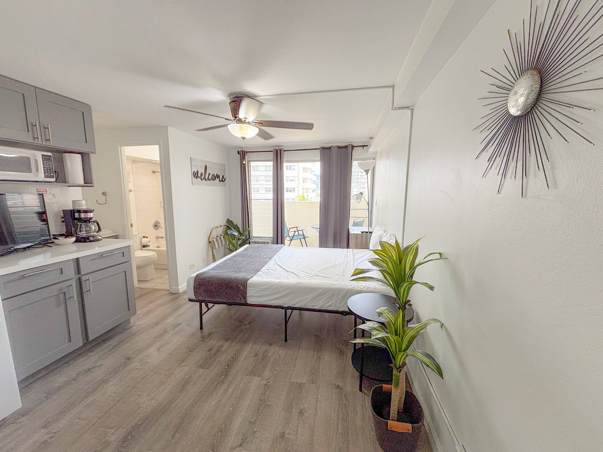 Condo in Honolulu · ★4.62 · Studio · 1 bed · 1 private bath - Image 1