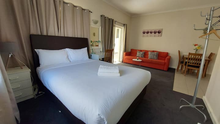 Modern Comfortable Studio Near Perth Airport - オーストラリア ベルモント