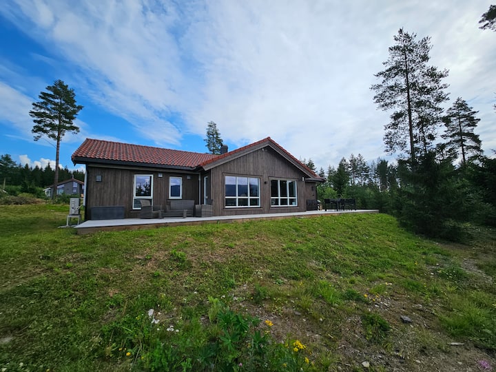 Hytte Ved Mjøsa Til Leie Med 5 Soverom Og 2 Bad - Norway