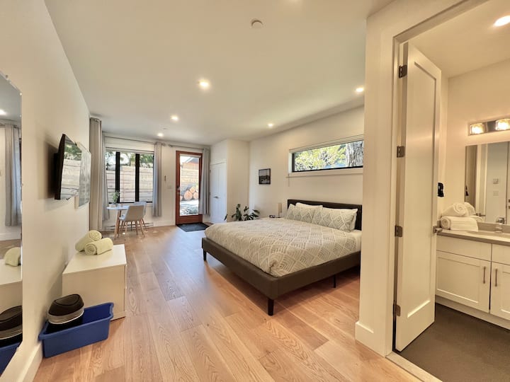 David Peak Suite