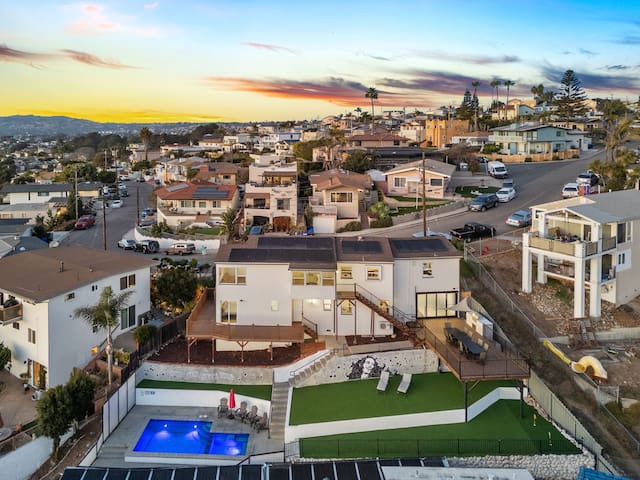 windows of the world. views, pool/spa and fun yard gallery image 4