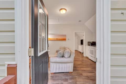 Beautiful Carriage House! Your Home Away from Home