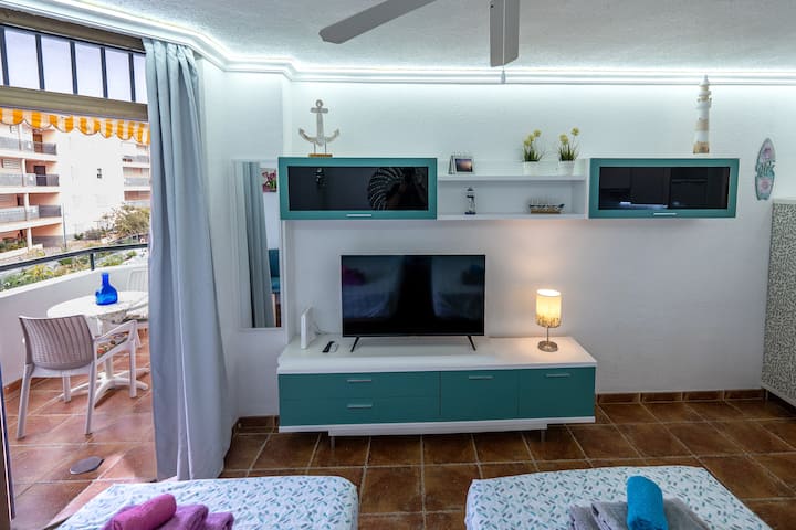 Gezellig Appartement In Los Cristianos  Zeezicht. - Playa de las Américas