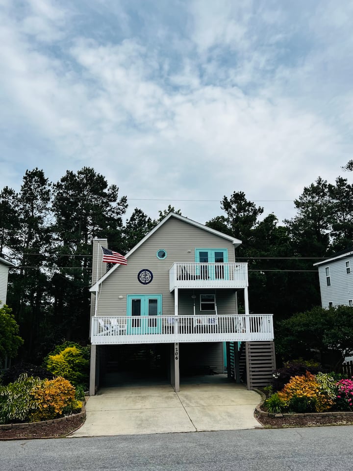 Walkable To Manteo Waterfront - 3 Bedrooms - Decks - Manteo, NC