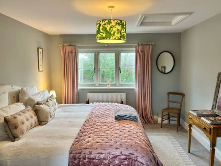 غرفة النوم 2