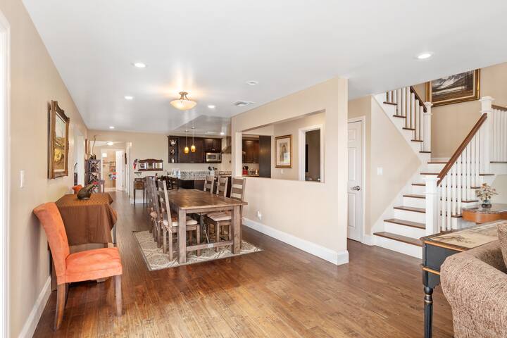 Spacious Home with Amazing Ocean Views! 🏝⛱ gallery image 4