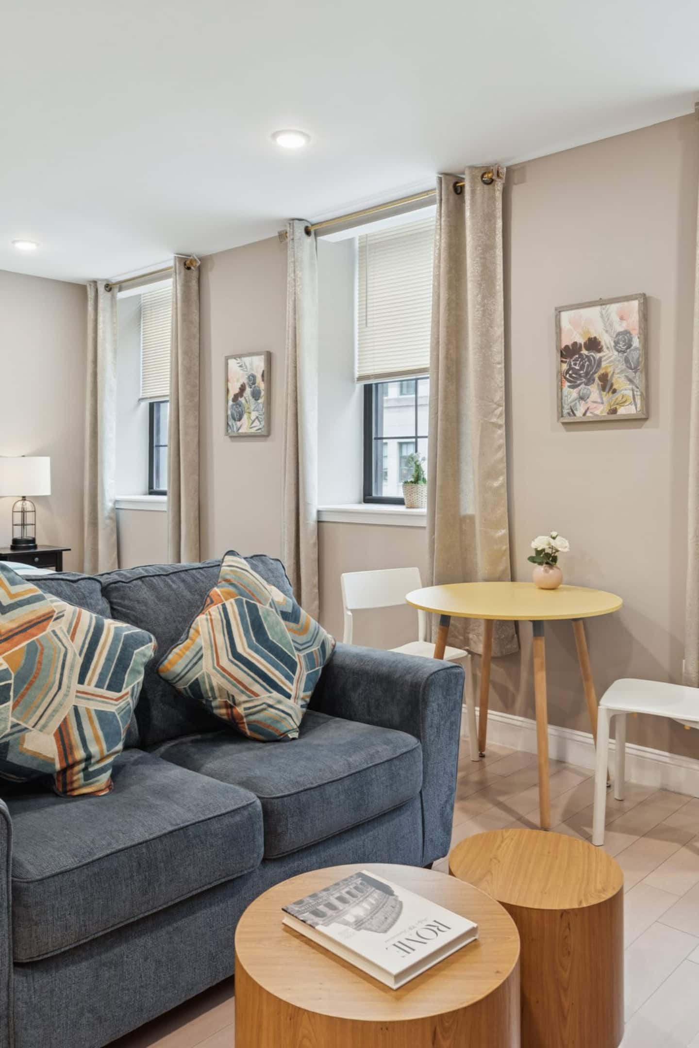 Chic Cozy Studio