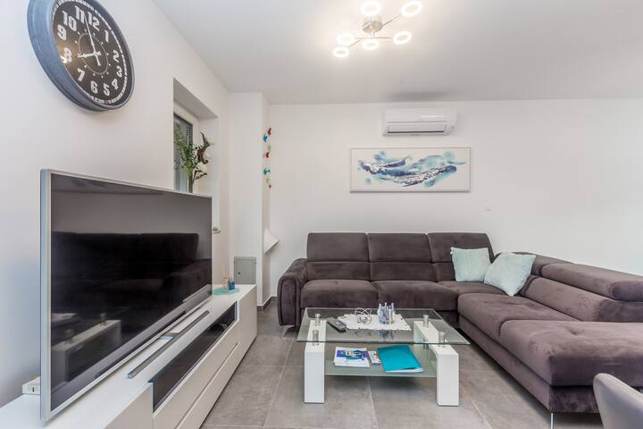 Yolo Residence - Apartment Aquamarine - Nerezine
