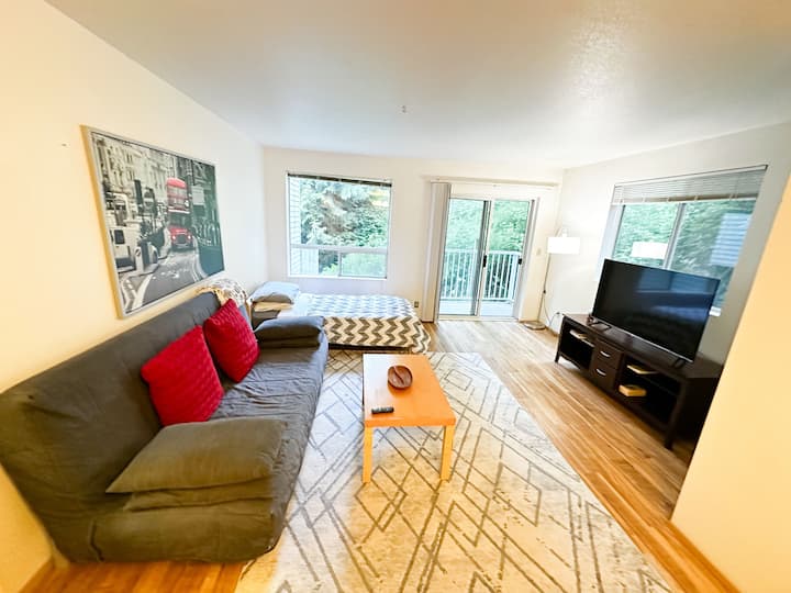 Spacious, Quiet U Village W/d (204) - Seattle