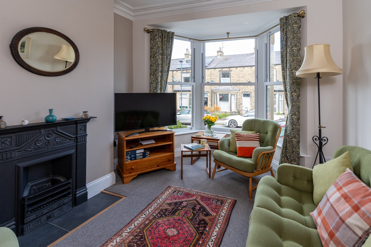 Top Airbnb: Craven Vue - Highly rated home with EV Charger in Skipton
