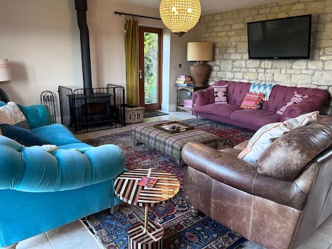 Top Airbnb: Breathtaking Views hot tub 5 bed cottage in Bath in Englishcombe