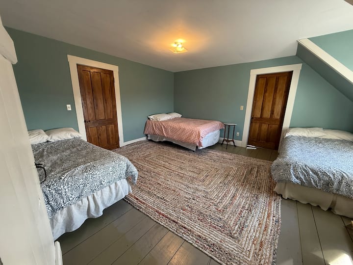 Bedroom 3 -3 beds
2 twin, 1 full
2nd floor