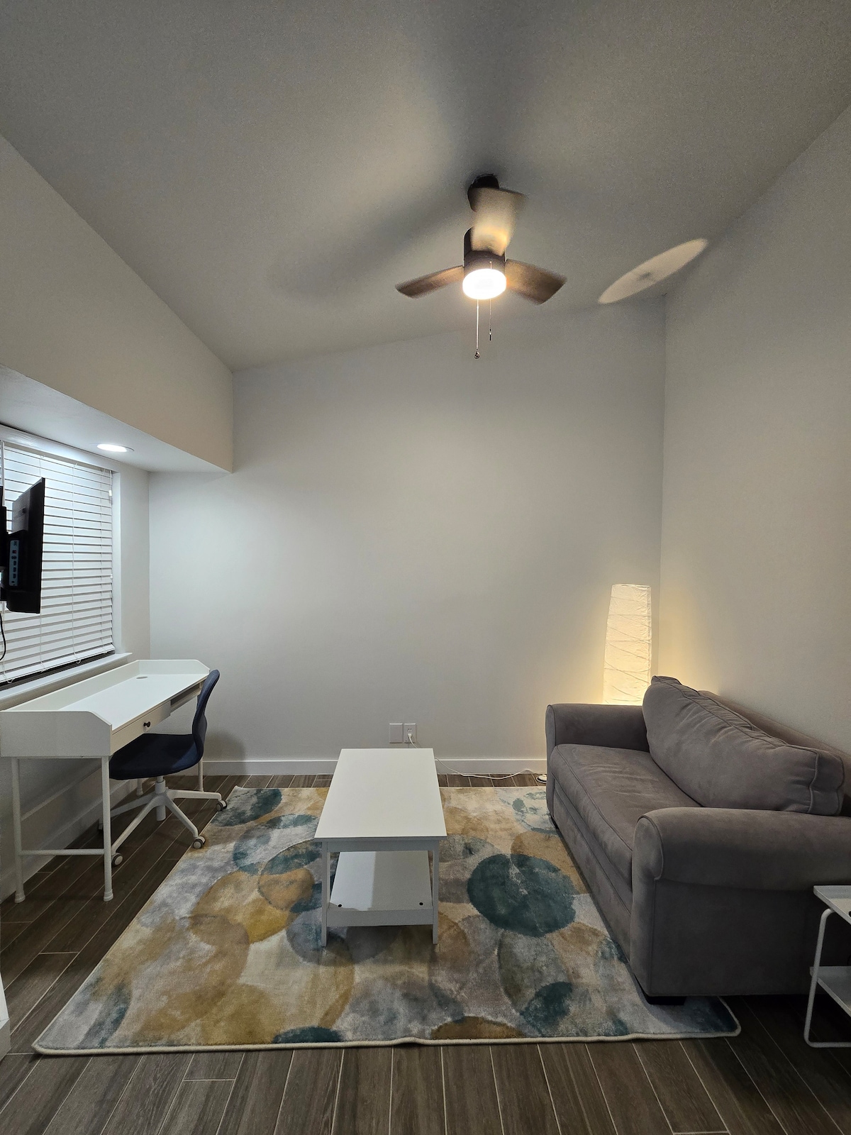 Fresh & Comfortable Near UT