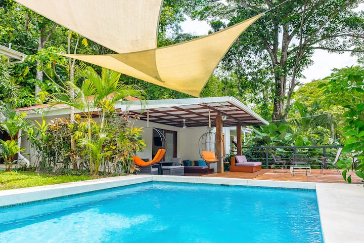 Casa Dragonfly: Bright Jungle Home With Pool - Costa Rica