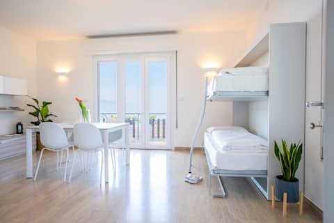 Successful Airbnb property: Three-room apartment overlooking Lake Garda - San Lorenzo Holidays in Tremosine Sul Garda