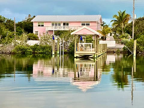 Pink Bikini Island Cottage w/dock on Black Sound