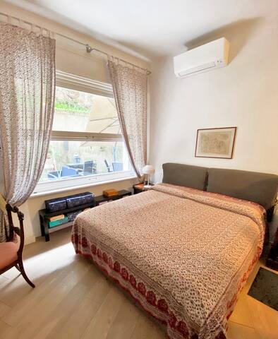 Elegant Apartment in Rome, Parioli District gallery image 4